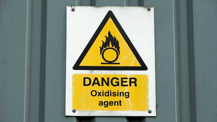 oxidising-agent-warning-sign-fertiliser-store-c-tim-scrivener.jpg