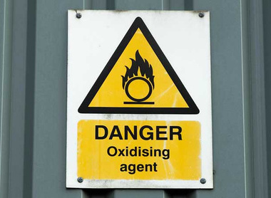 oxidising-agent-warning-sign-fertiliser-store-c-tim-scrivener.jpg
