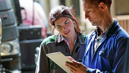 Powering-Productivity-report-man-woman-farmer-ipad-technology-farm-data-c-GettyImages-519696749.jpg