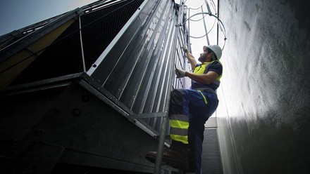 Working at height grain store 800.jpg 1